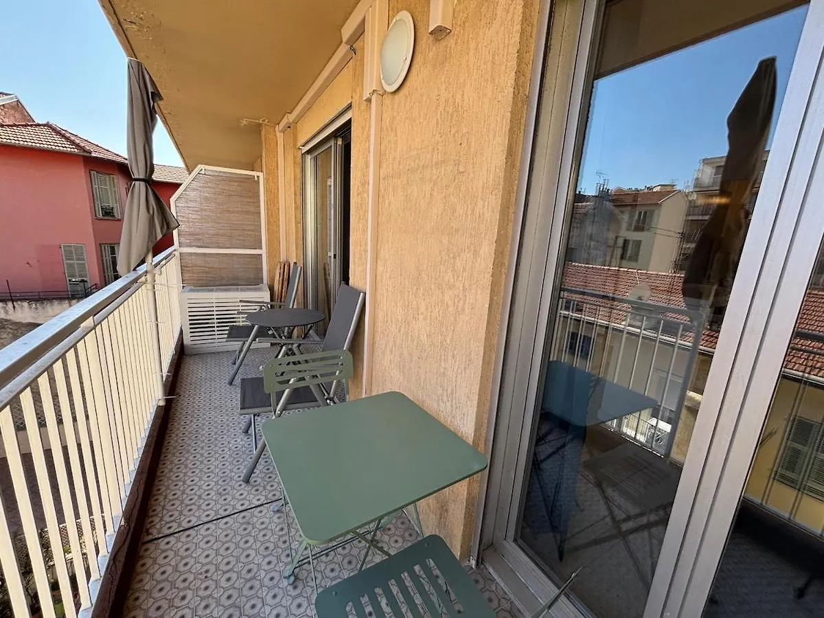 Cozy Studio Apt With Balcony Close To Garibaldi ニース 0*,  フランス